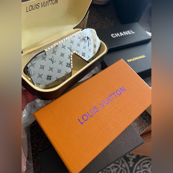 Louis Vuitton Monogram Silver Sunglasses
